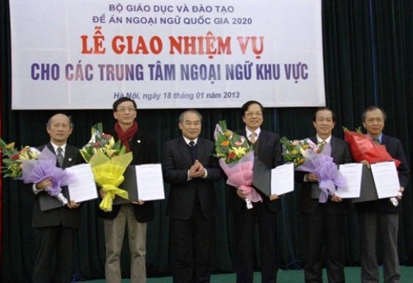Khởi động các Trung tâm ngoại ngữ khu vực
